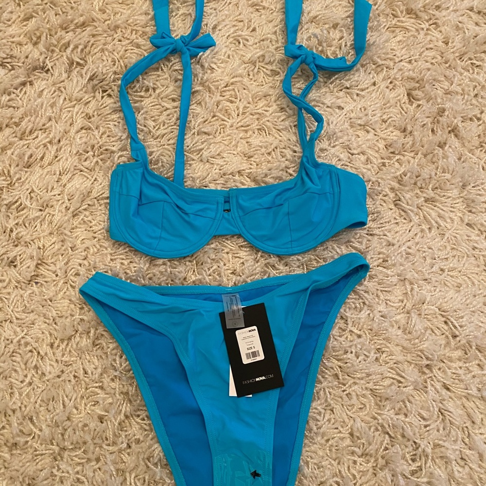 Fashion nova swimsuit